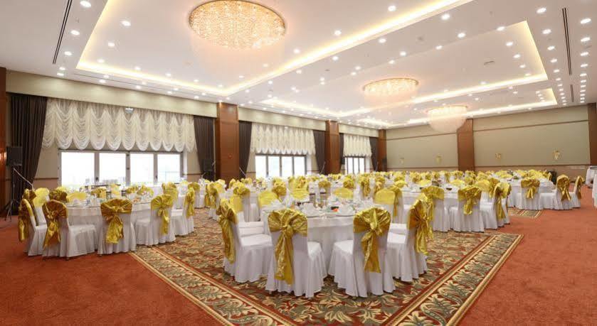 Ramada Plaza Altin Kayisi Hotel Malatya Esterno foto